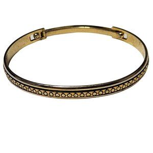Vintage Elegant Gold Tone Hinged Bangle Bracelet Etched Floral Design Jewelry